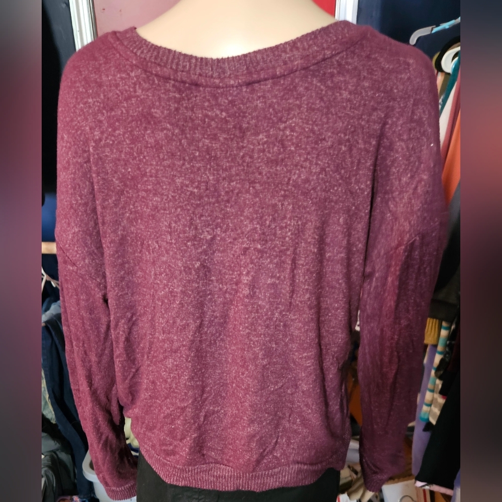SO Women's v neck maroon sweater with twist front sz L - Picture 3 of 3